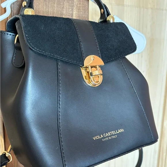 Backpack with Structured Design - Picture 2 of 14